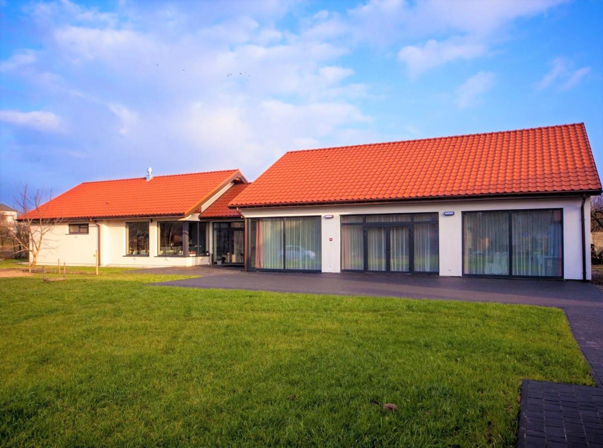 Villa Sadova Park Ślesin Exterior foto